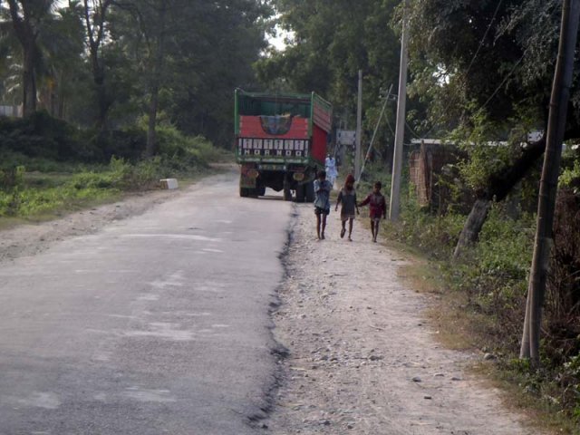 One reason for edge breaks