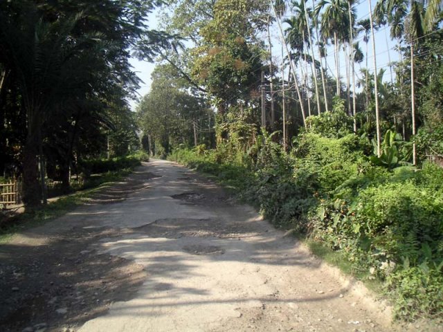 Remaining bitumen makes road impassable